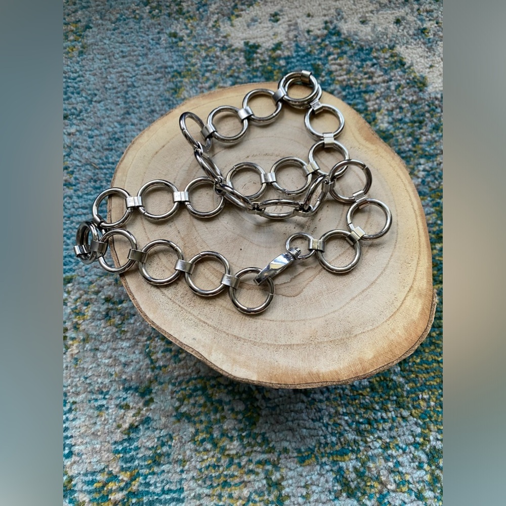 Vintage Y2K silver metal ring chain link waist belt, size small medium